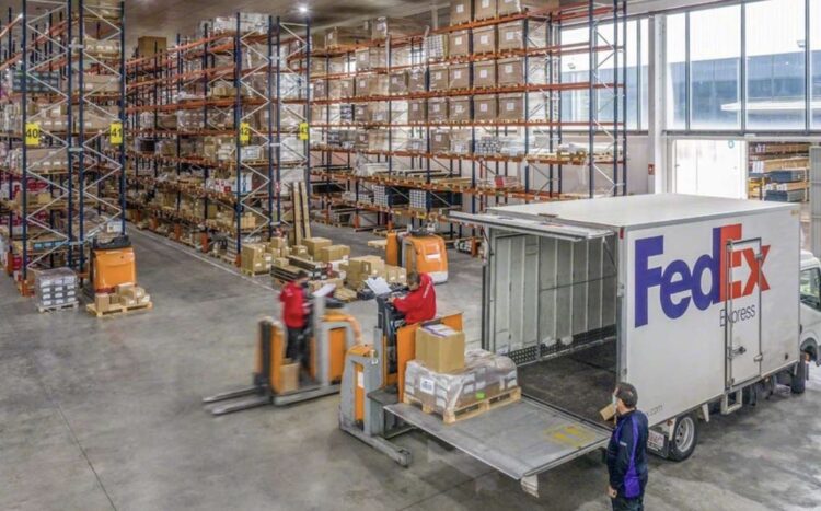 FedEx vende su división de logística a CMA CGM por 1,400 millones de dólares y redefine su estrategia global