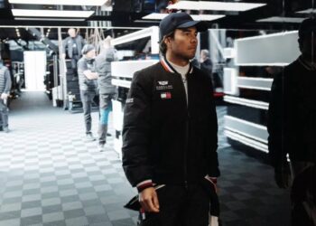 Checo Pérez largará desde el puesto 19 en la carrera sprint del GP de Gran Bretaña