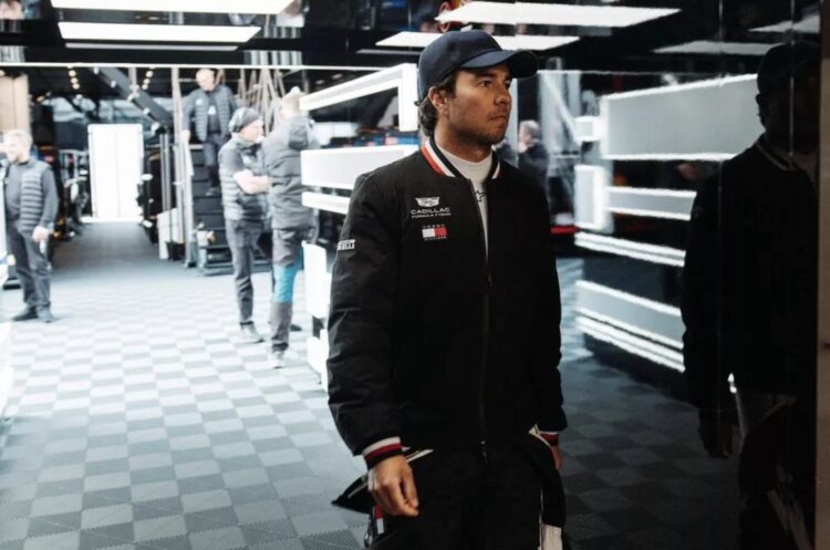 Checo Pérez largará desde el puesto 19 en la carrera sprint del GP de Gran Bretaña