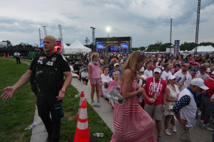 Fuerte tormenta obliga a evacuar celebración del 4 de julio en Washington; se registra caos en el National Mall