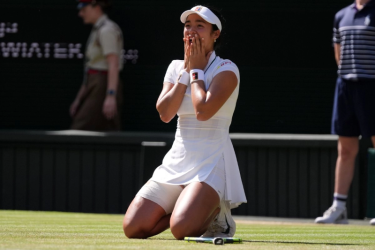 Alexandra Eala sorprende al mundo: elimina a Iga Swiatek y logra un histórico pase a los octavos de Wimbledon